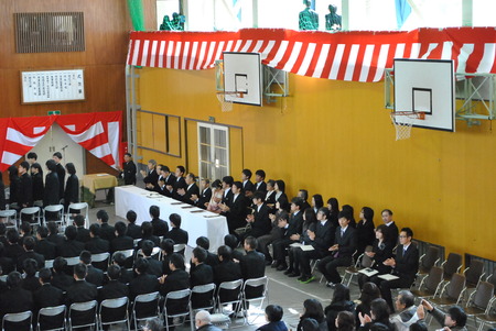 ８