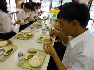 給食