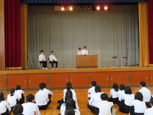 立会演説